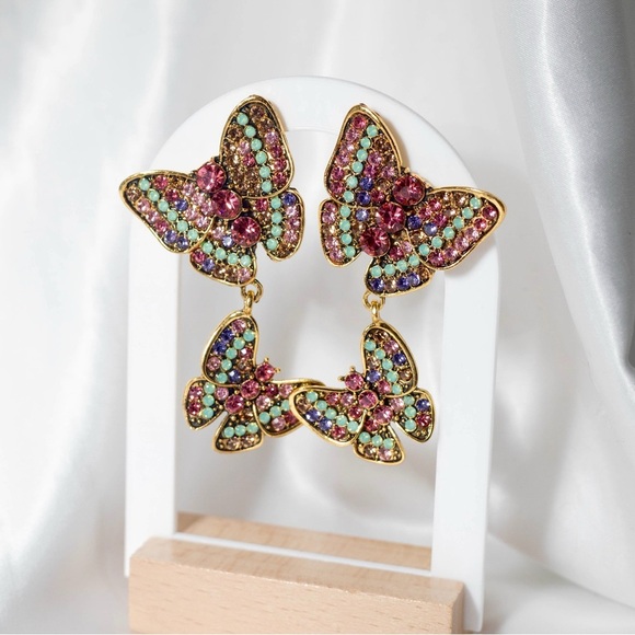 ✨Betsey Johnson Yara Rhinestone Butterfly Earrings - Picture 4 of 9